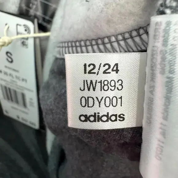 Adidas Essentials 3 Stripe Fleece Track Pants Men’s Size Small Dark Gray Heather - Picture 13 of 13